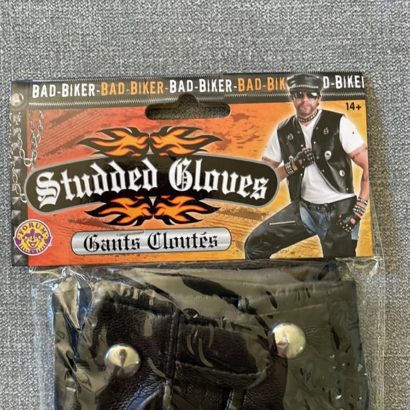 Studded Gloves - Picture 9 of 11